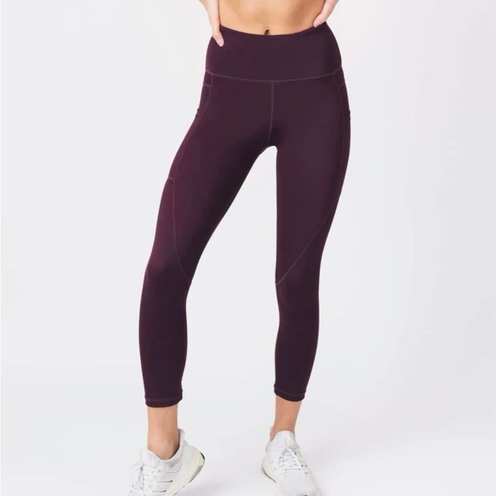 ZYIA Plum Pocket Light n Tight Hi-rise Capri 20”